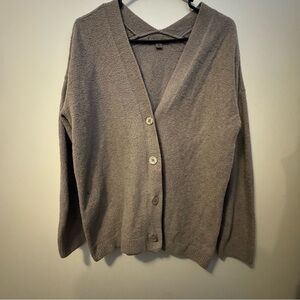 Barefoot dreamsTaupe Cardigan Sweater medium